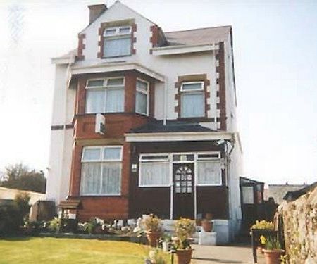 Witchingham B&B Holyhead Dış mekan fotoğraf
