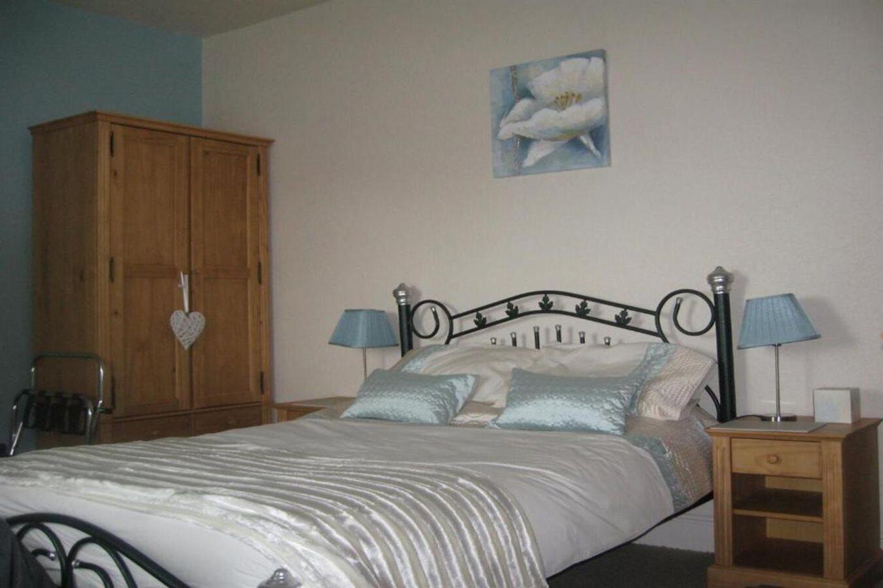 Witchingham B&B Holyhead Dış mekan fotoğraf