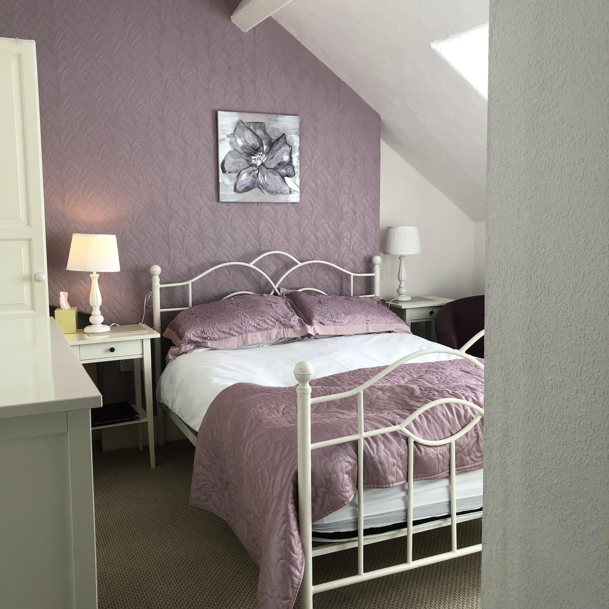 Witchingham B&B Holyhead Dış mekan fotoğraf