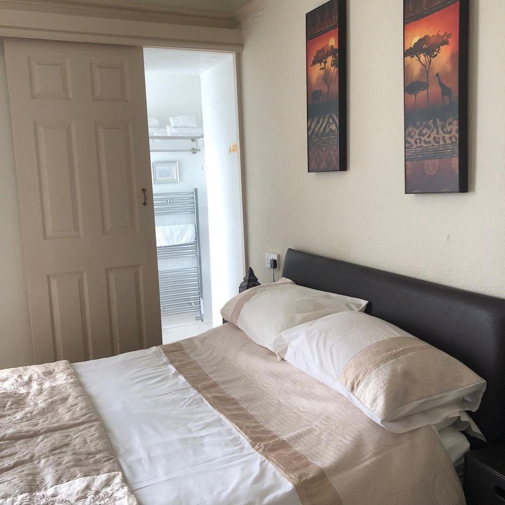 Witchingham B&B Holyhead Dış mekan fotoğraf