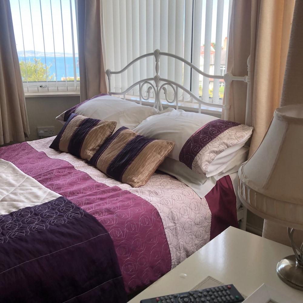 Witchingham B&B Holyhead Dış mekan fotoğraf