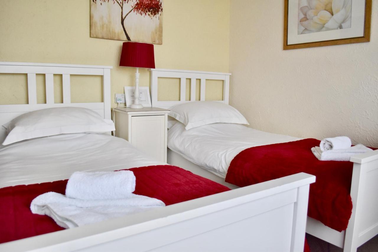 Witchingham B&B Holyhead Dış mekan fotoğraf